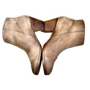 🥾🌵 CROWN VINTAGE Nubuck Leather Ankle Boots Western Minimalist Sz 8.5